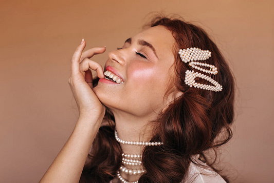 Iconic pearl jewelry moments in celebrity fashion