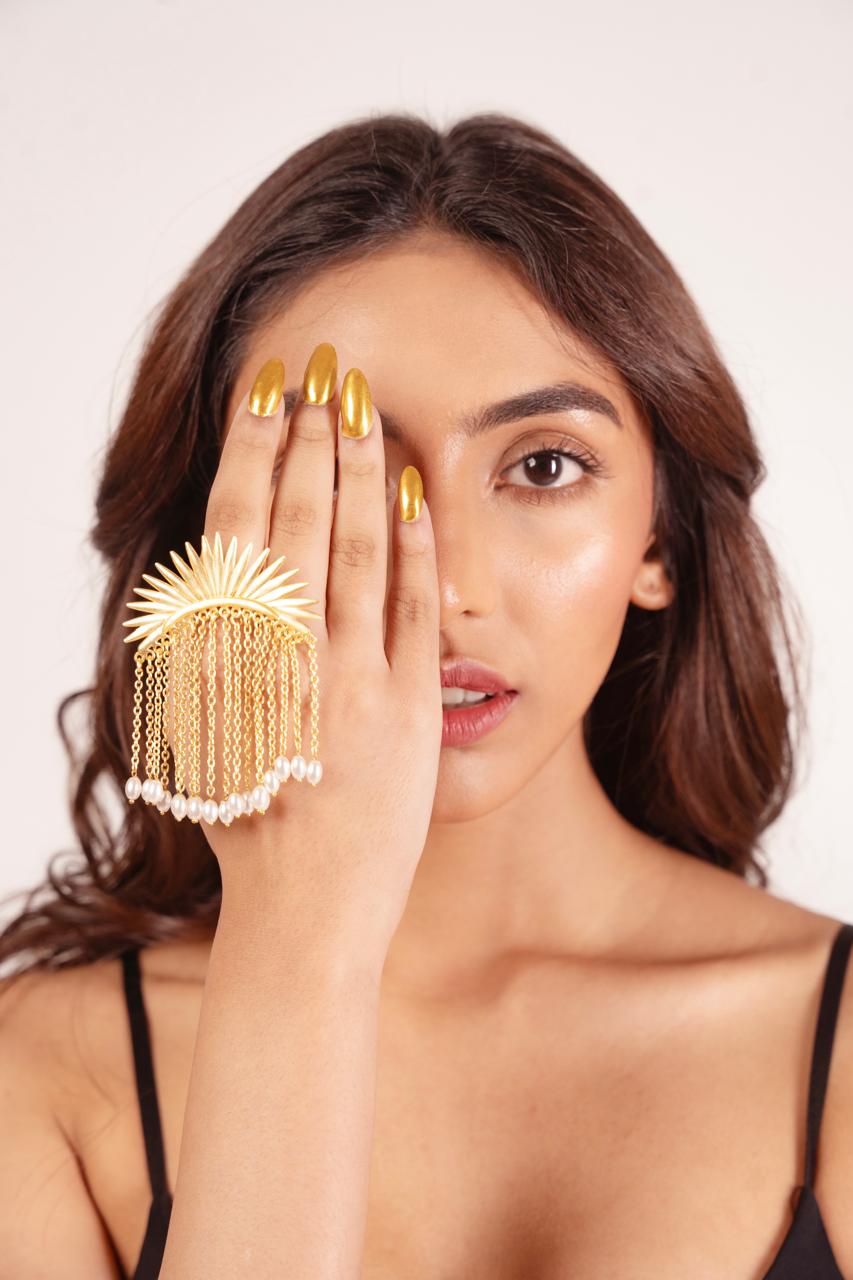 GOLDEN HOUR ETERNAL ELEGANCE PEARL RING